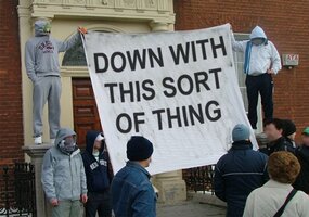 protesters20zx.jpg