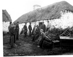 Family_evicted_by_their_landlord_during_the_Irish_potato_famine.jpg